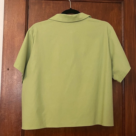 Shiny By Nature Diagonal Button-Up - Solid Green - Size Medium - Picture 3 of 6